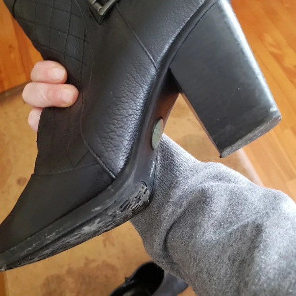 *LEATHER Booties,  Size 8, Black - Picture 10 of 12